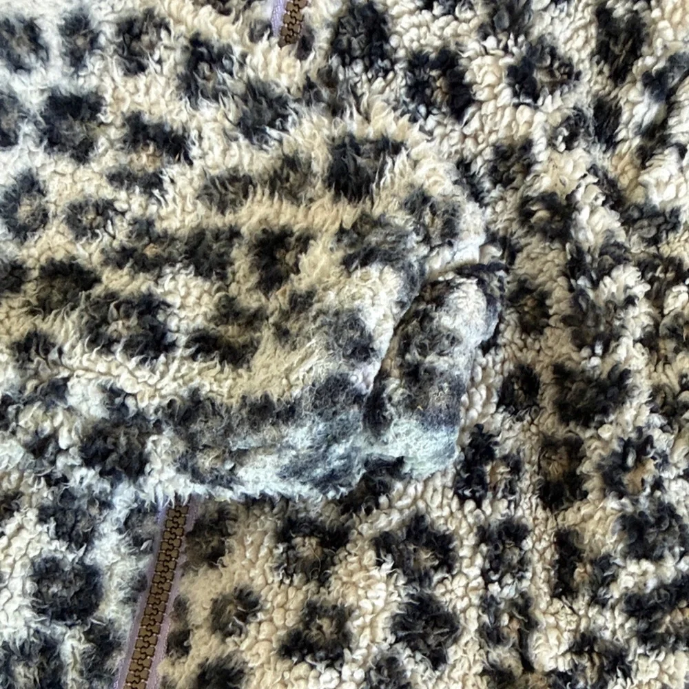 Koolaburra stylish leopard